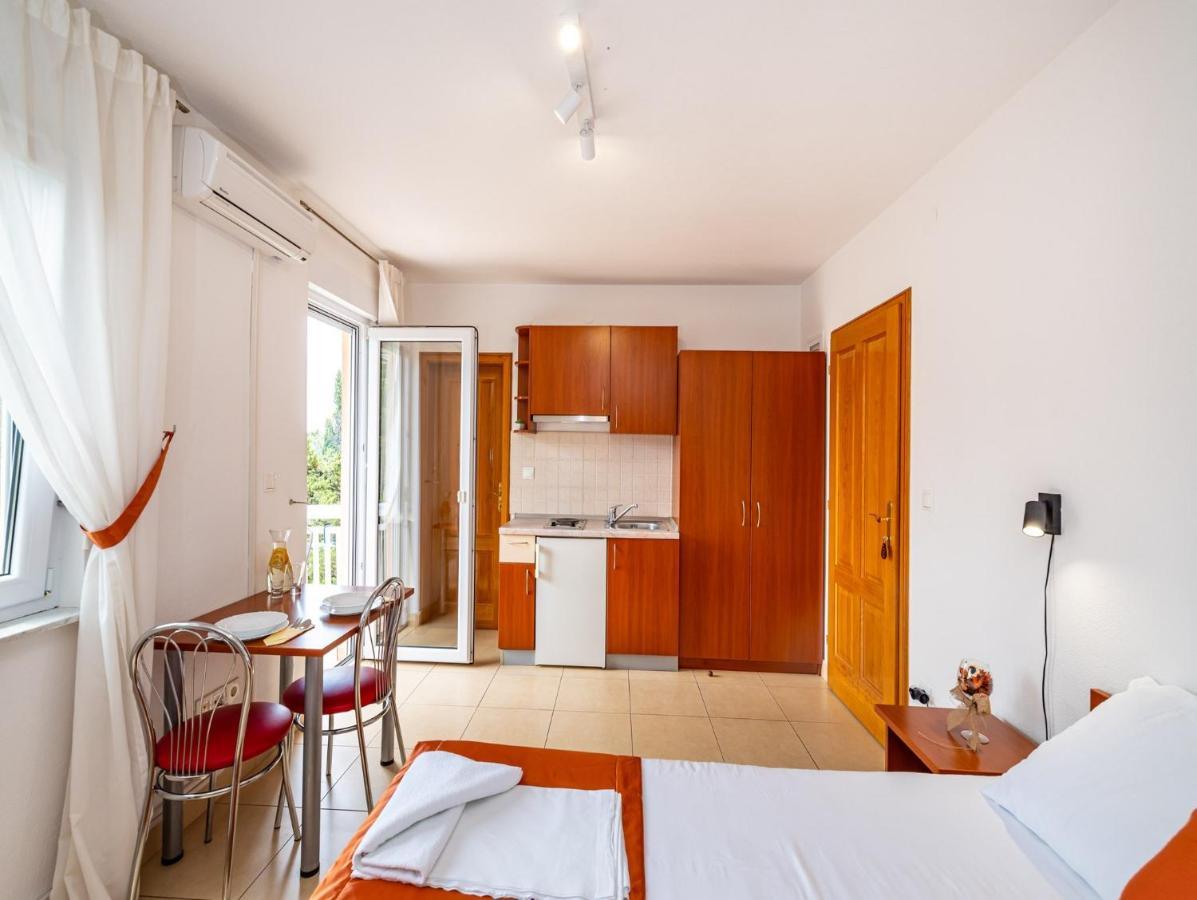 Apartments Prkacin 스타리그라드 파클레니차 외부 사진