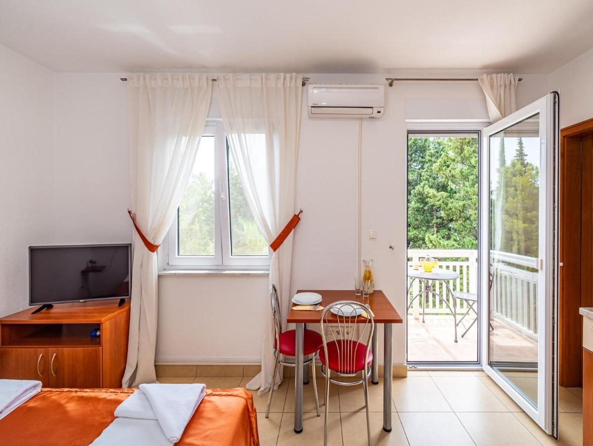 Apartments Prkacin 스타리그라드 파클레니차 외부 사진