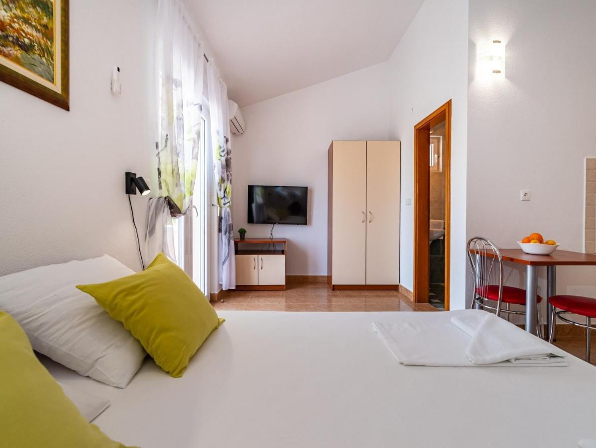 Apartments Prkacin 스타리그라드 파클레니차 외부 사진